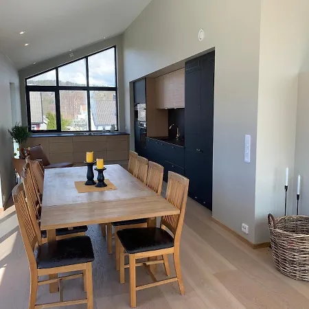 Modern House 150 M From The Vila Sanum